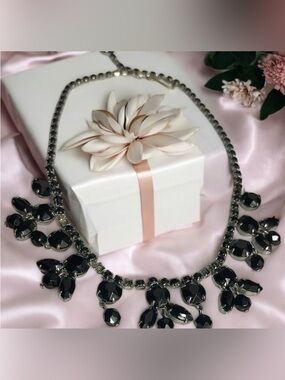 Vintage Weise Bold Black and Silver Statement Necklace
